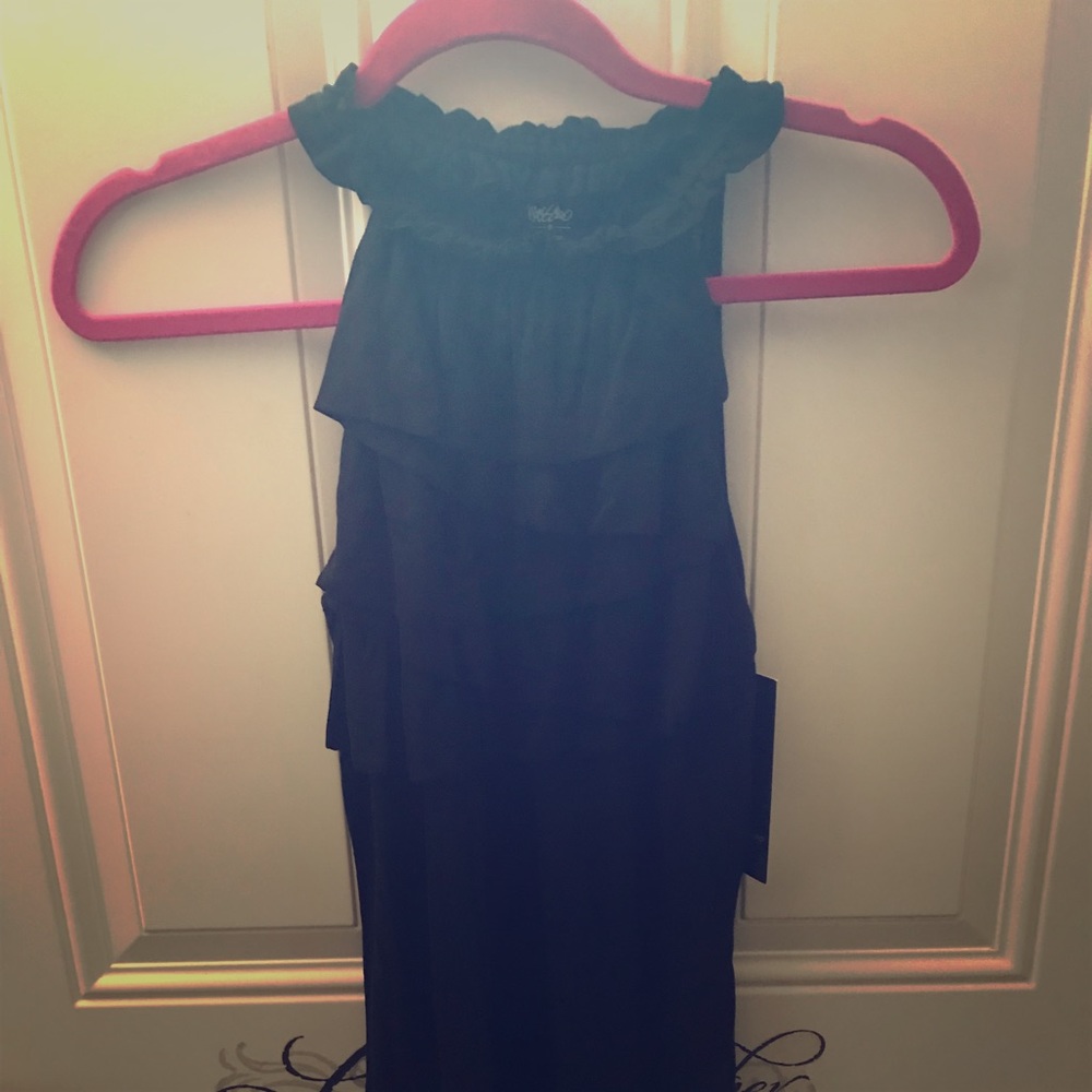 Ladies ruffle tank top